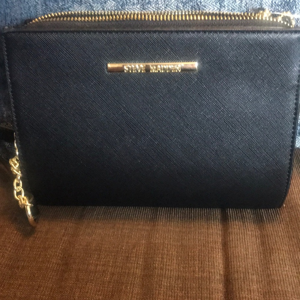Steve Madden clutch with strap
